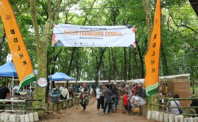 Pasar Leuweung Cengal