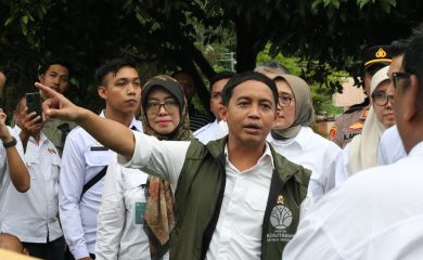 Kunjungan Kementerian Kehutanan di SMKKN Kadipaten